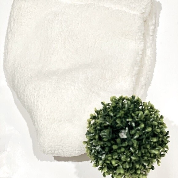 New Jenni Twisted Sherpa Cowl ivory women scarf - Picture 3 of 6